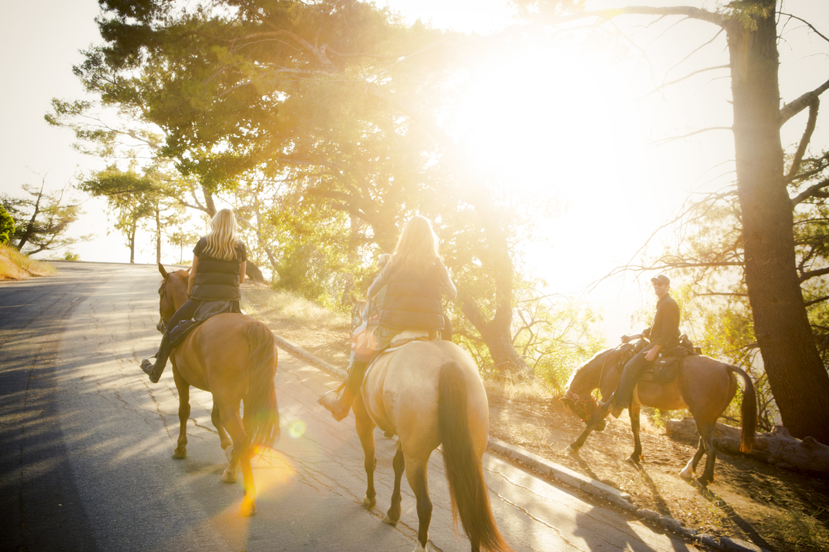 tothegreek_243-denise-crew-brooke-embry-travel-lifestyle-photographer-advertising-editorial-horses-friends-explore-sunset-horseback-riding